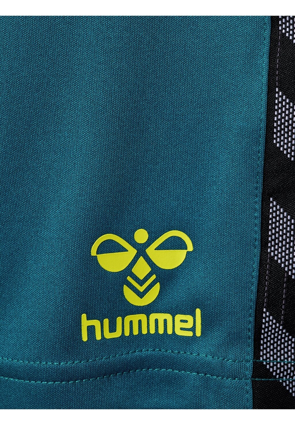 Короткие спортивные брюки AUTHENTIC Hummel, цвет blue coral — фото 3