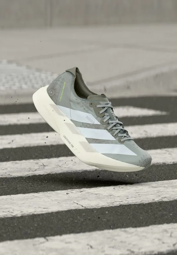Кроссовки для бега по шоссе adizero adios pro 4 серебристого цвета/белая/серебристая камешка Adidas Performance, Silver-Coloured/Footwear White/Silver-Coloured Pebble