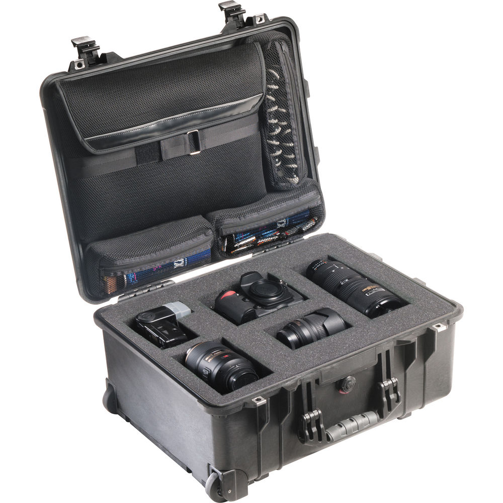 

Чехол Pelican 1560LFC с пенопластом в основании (черный)