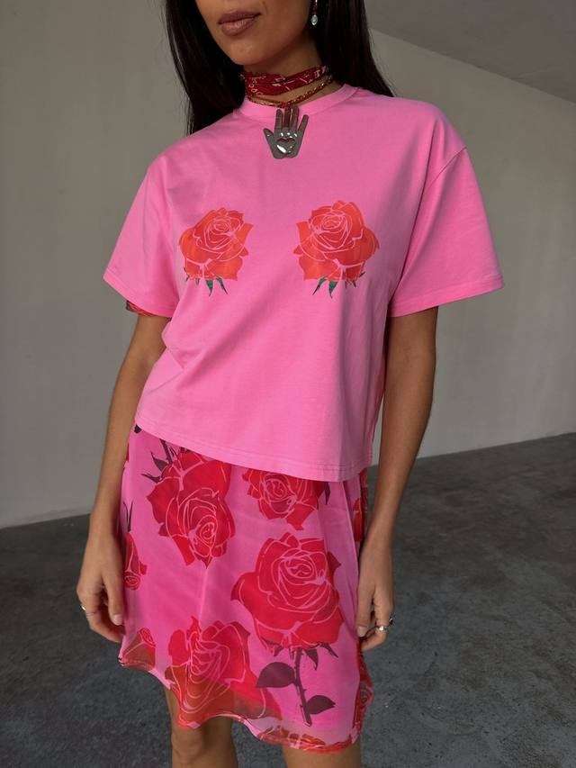 

Футболка с цветочным принтом из хлопковой смеси Never Fully Dressed, Pink