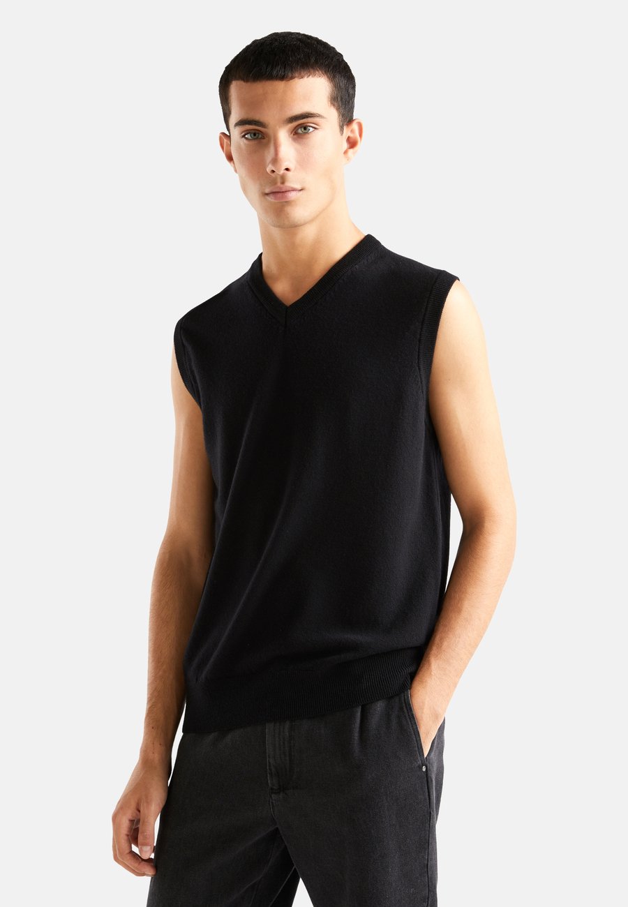 

Куртка United Colors of Benetton IN PURE MERINO , Black