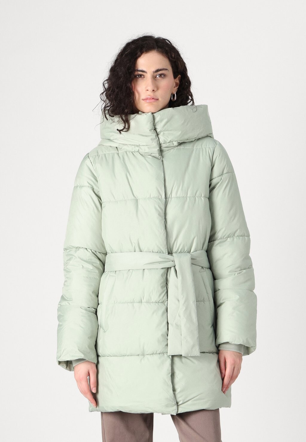 

Зимняя куртка VMDINAKATE JACKET Vero Moda Tall, оливковый