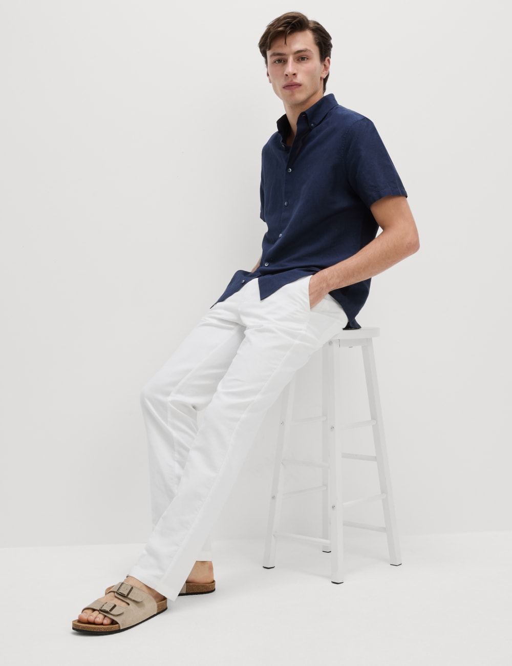 

Брюки-чиносы Regular Fit из льняной смеси Marks & Spencer, белый