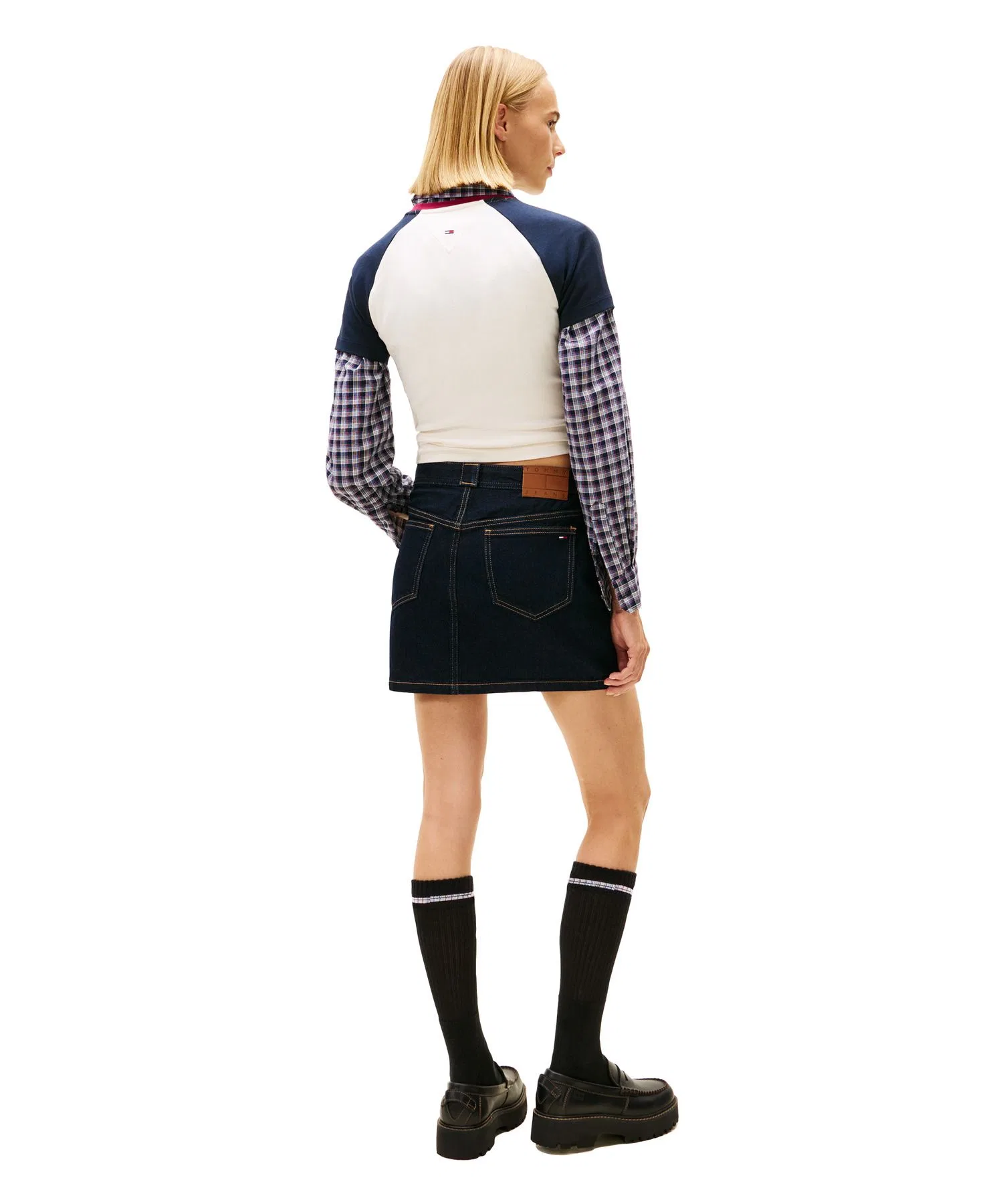 Женская джинсовая юбка TOMMY JEANS Мини — фото 4
