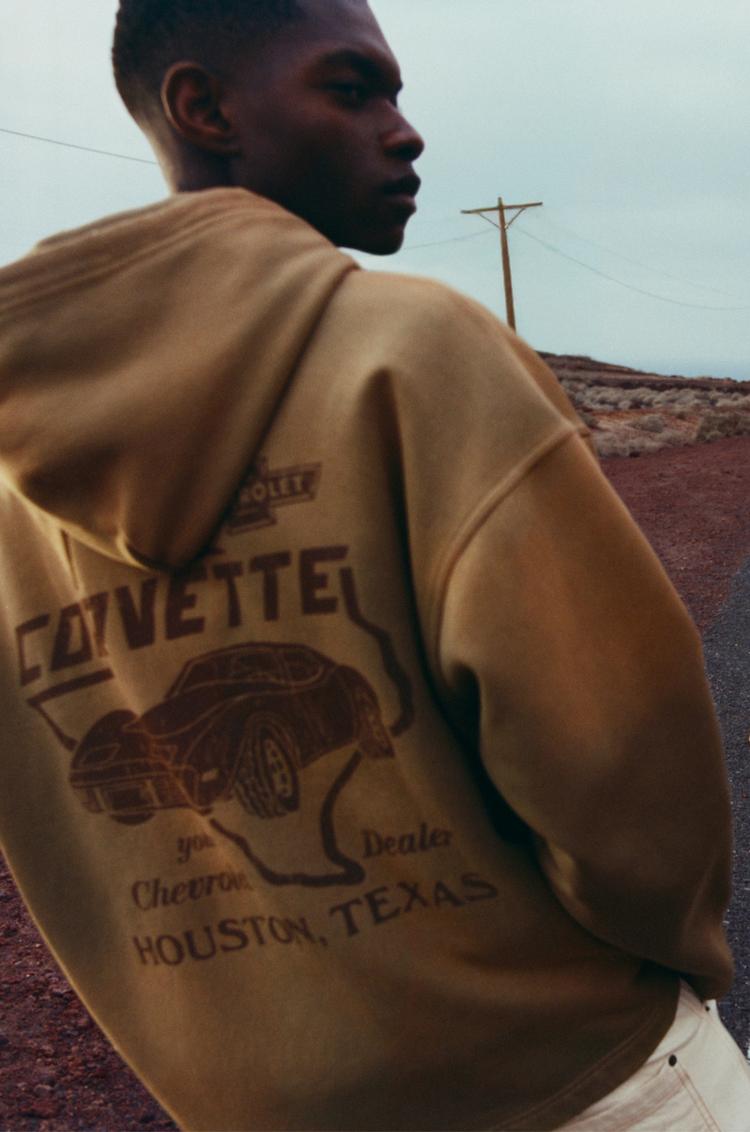 

Шевроле толстовка с капюшоном Pull And Bear, коричневый