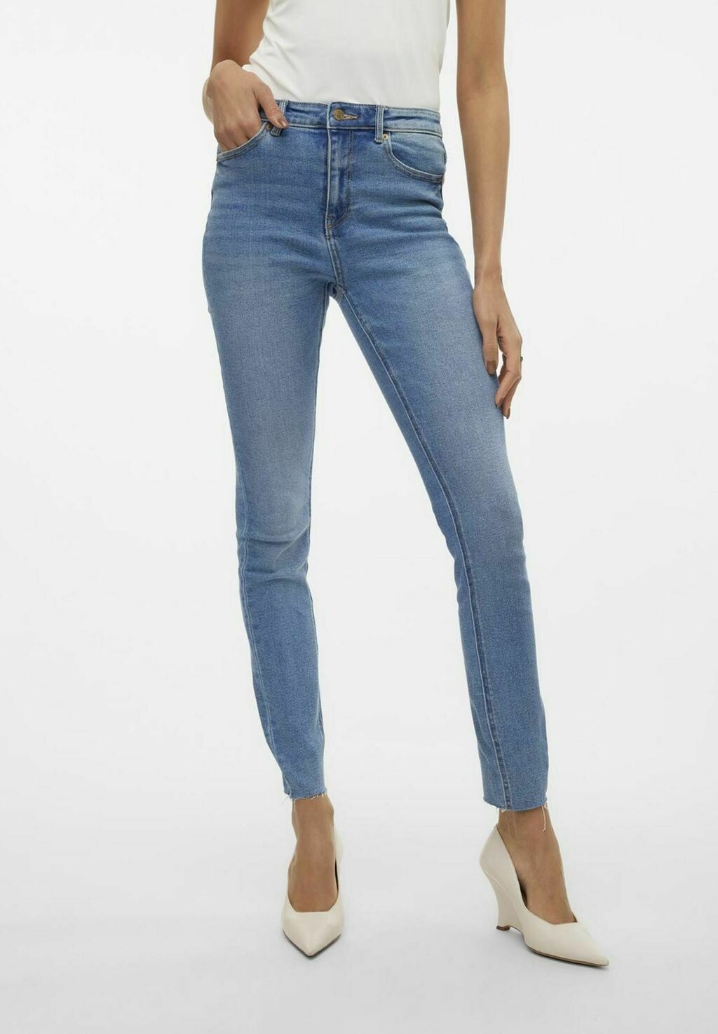 

Джинсы Skinny Fit SOPHIA HOHE TAILLE Vero Moda, цвет medium blue denim