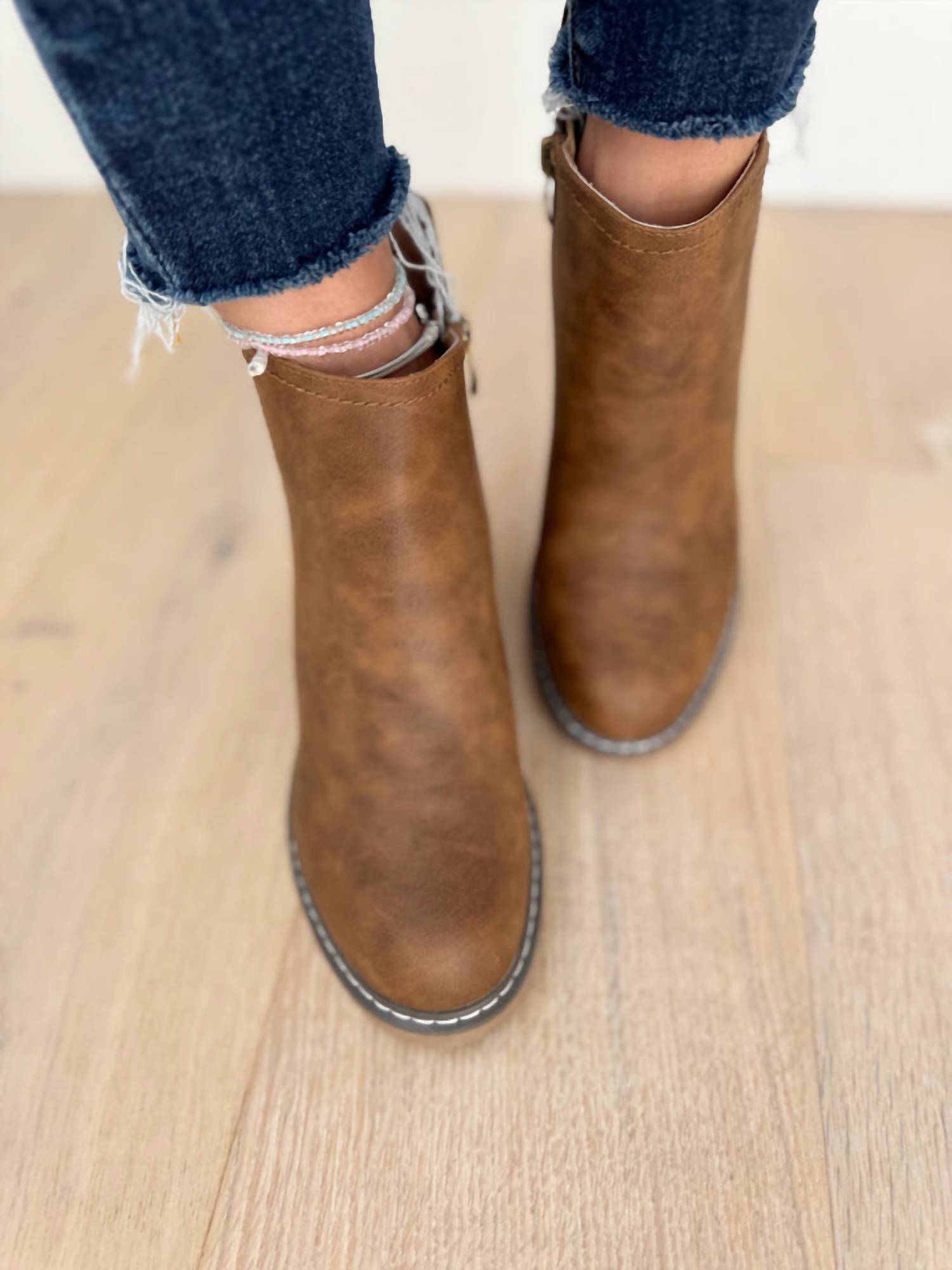 Женские ботинки Bite Me в темном коньяке Corkys Footwear, Dark Cognac — фото 4