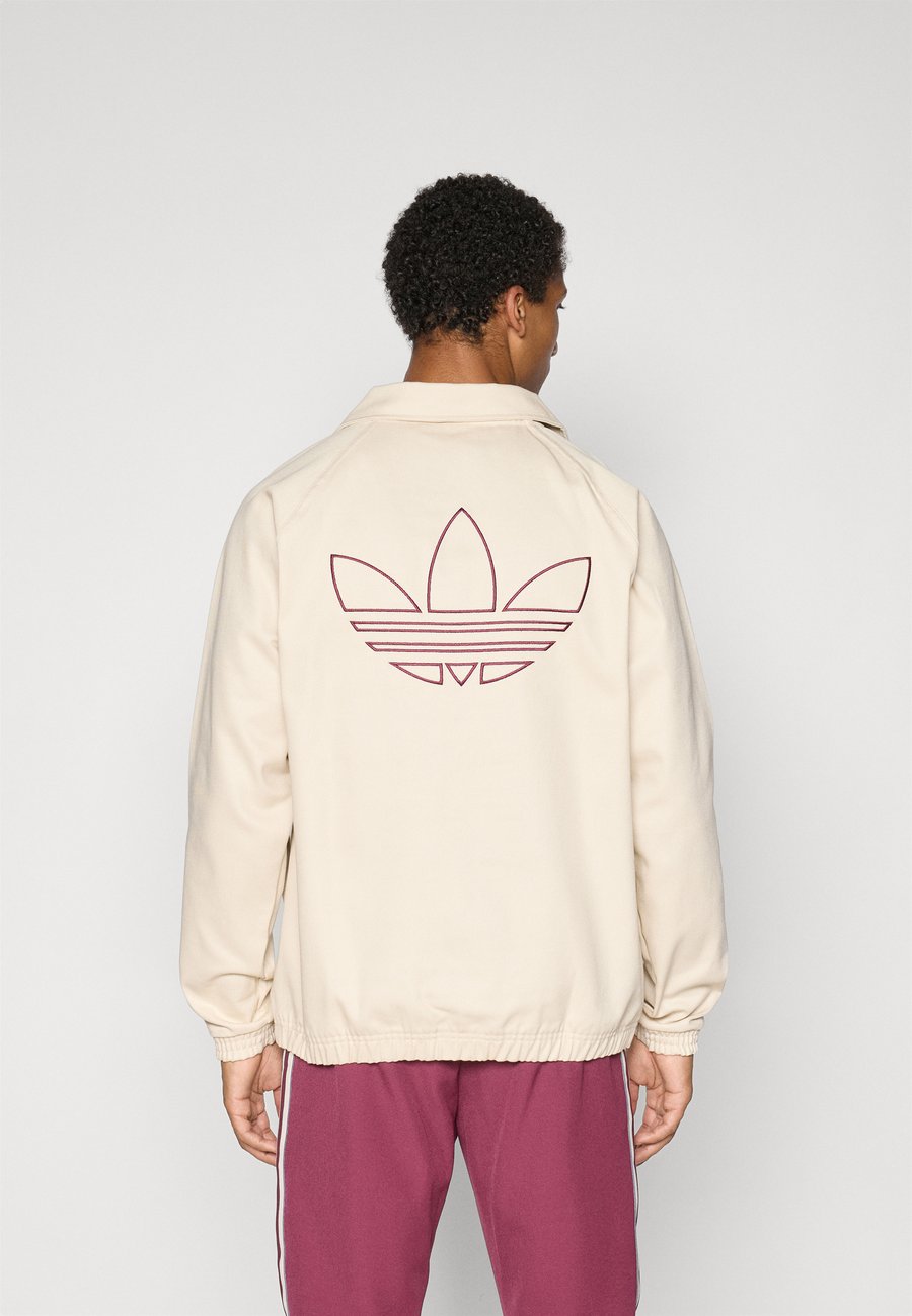 

Куртка Adidas Originals AJAX ICON D, Halo Ivory/Off-White