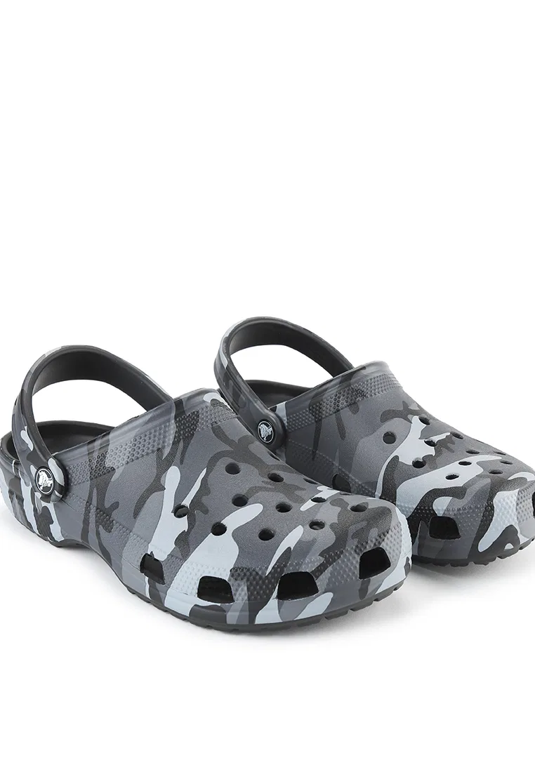 Сандалии, камуфляжный принт, Classic Clog, цвет камуфляж Crocs — фото 2