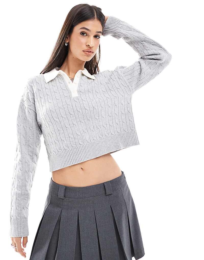 

Bershka – Серый свитер косой вязки с контрастным воротником цвета экрю
