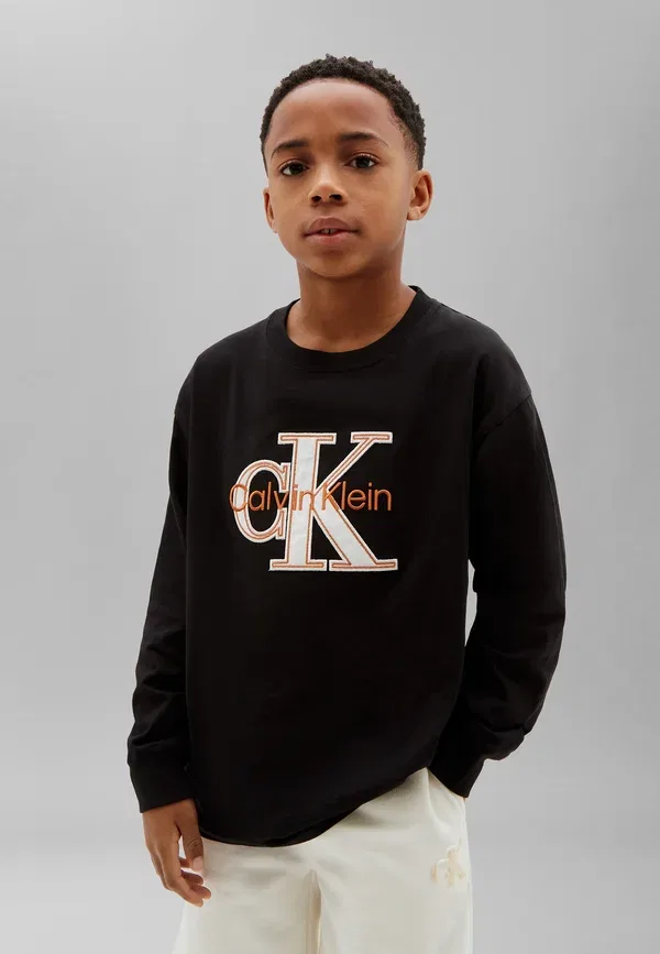 Футболка с длинным рукавом Monologo applique tee Calvin Klein Jeans, черный