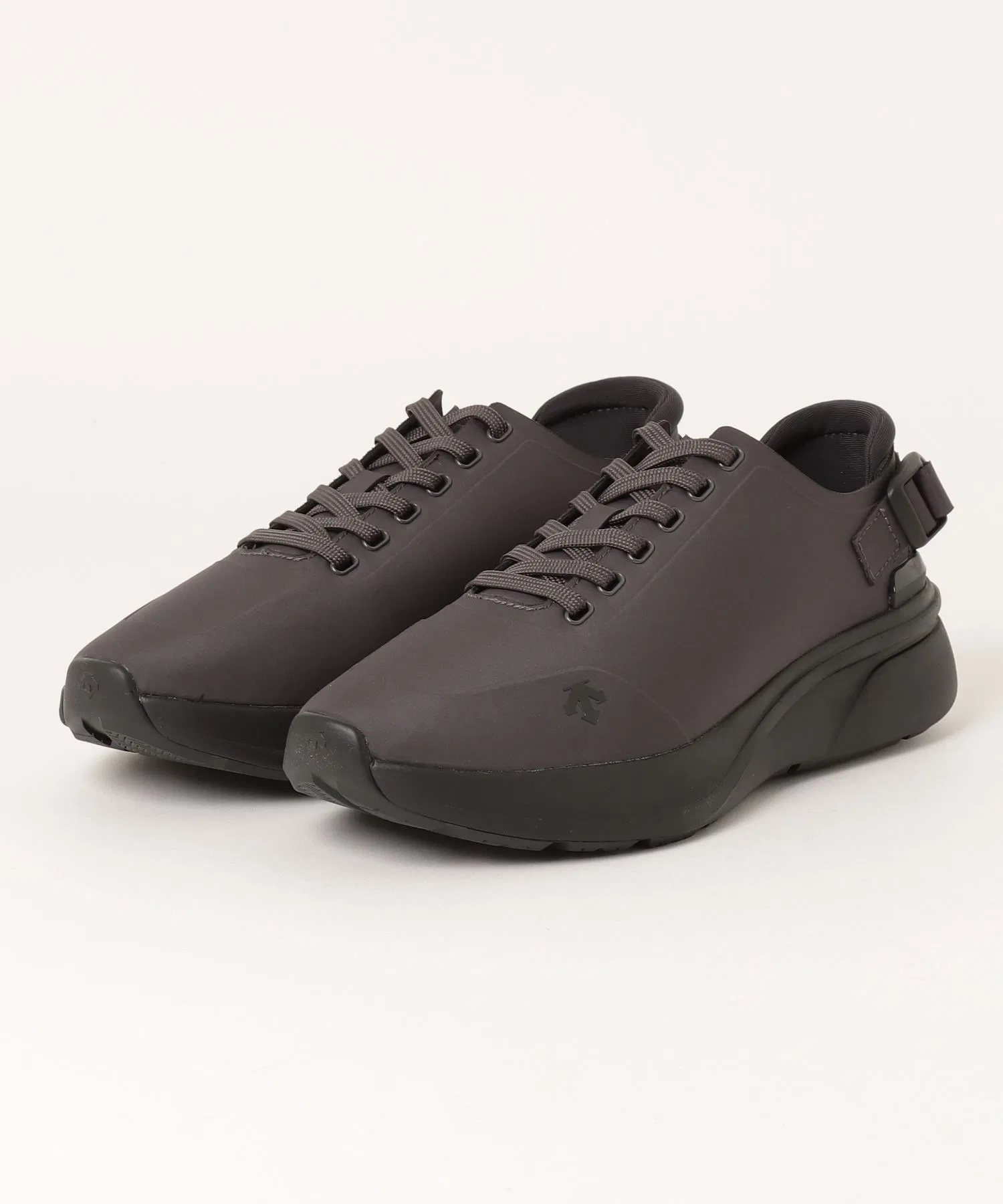 Мужские кроссовки DESCENTE WAYSER R 2.1 серые
