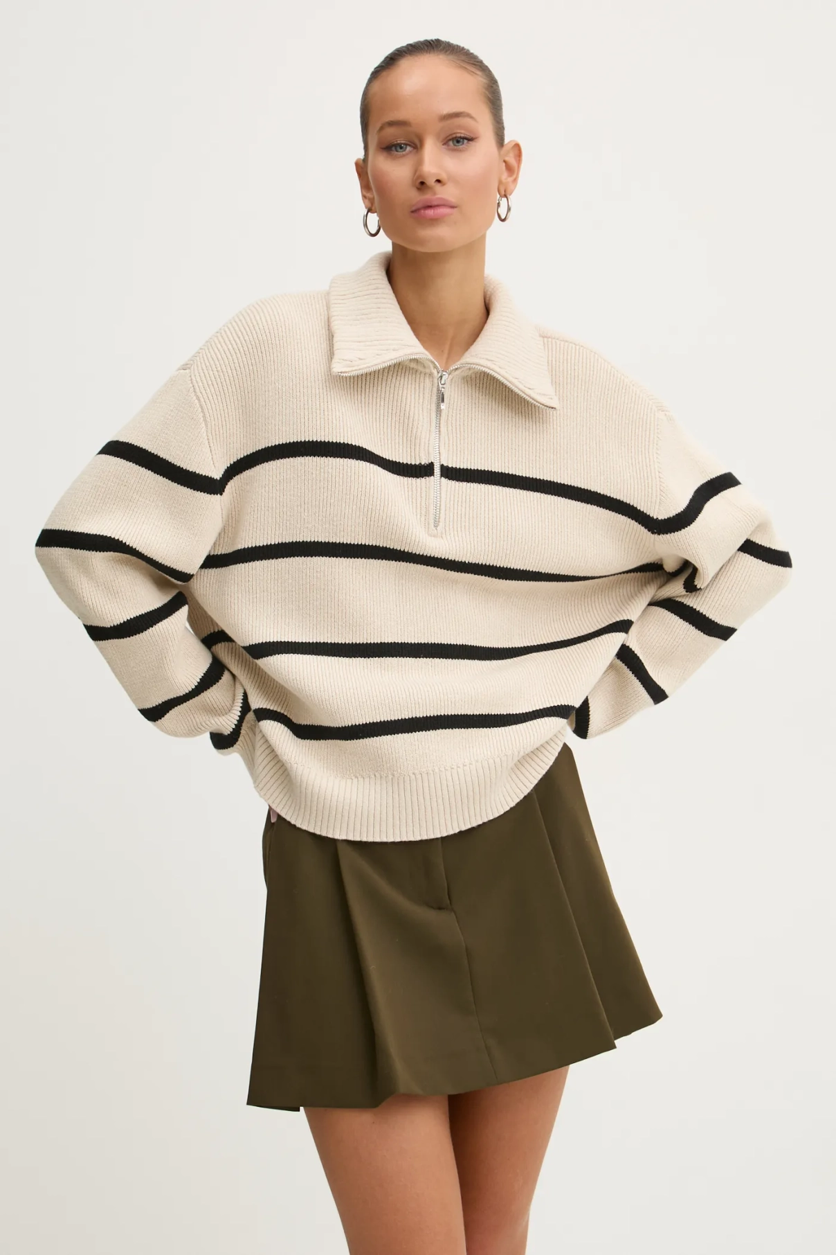 

Свитер Hollister Co., бежевый
