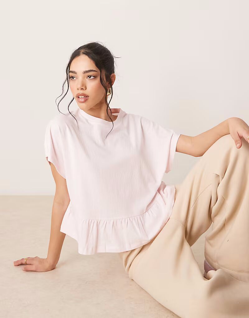 

Футболка свободного кроя с короткими рукавами и баской из льняного материала ASOS DESIGN розового цвета