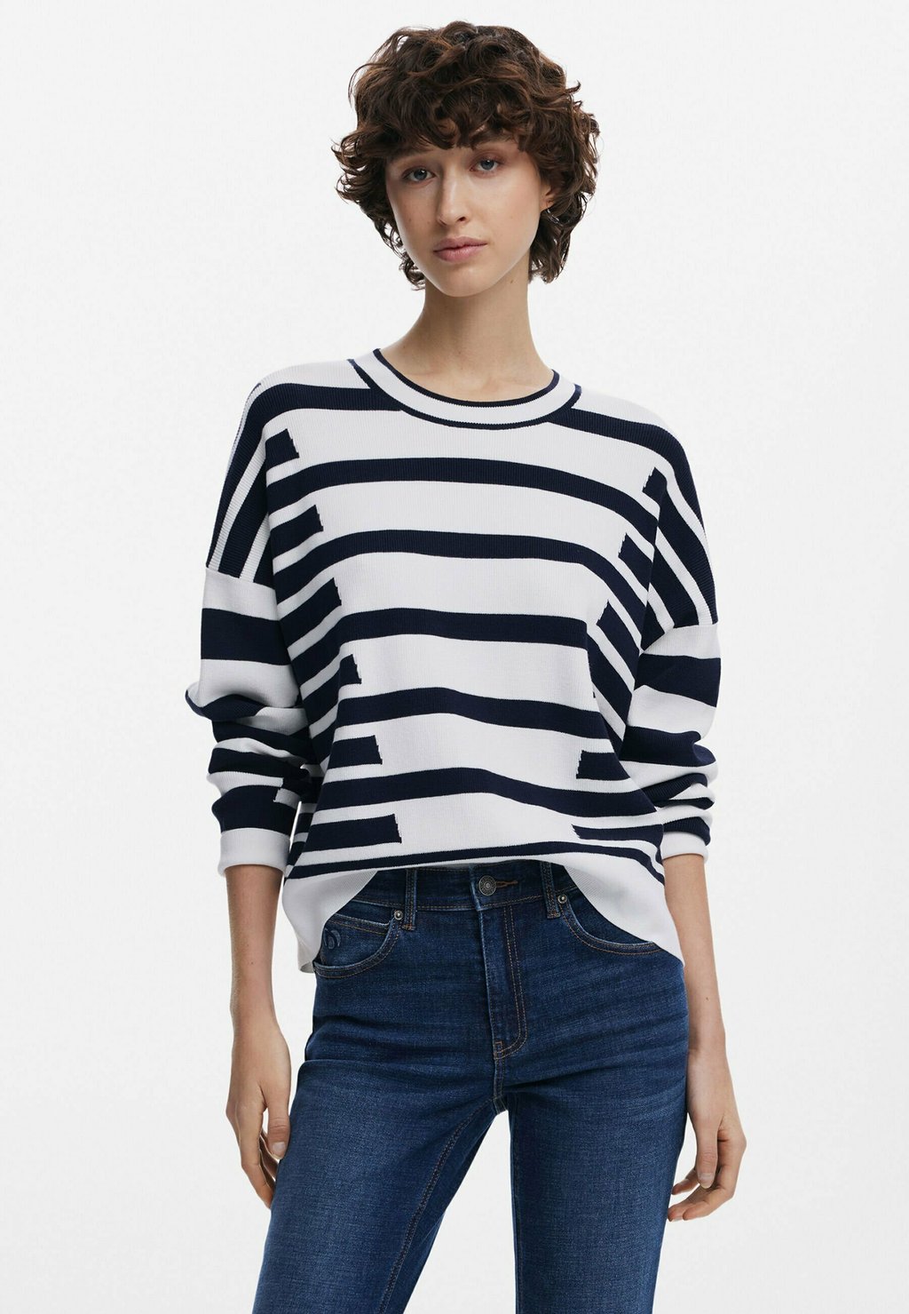 

Джемпер ASYMMETRIC STRIPE Desigual, белый
