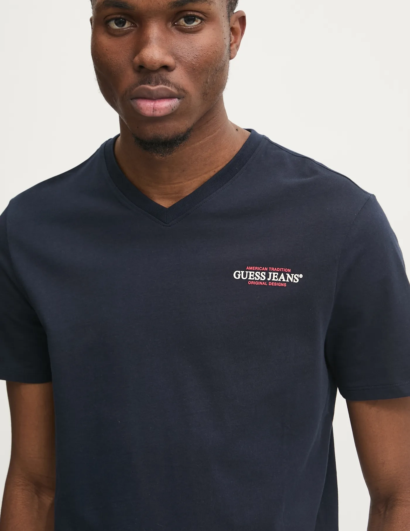 

Футболка Guess Jeans, темно-синий