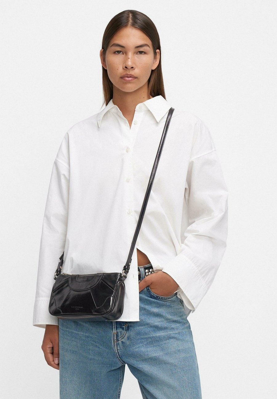 

Сумка кросс-боди Liebeskind Berlin Cross body bag, Schwarz/Black