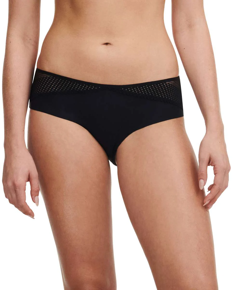 

Классические кюлоты с графическим кружевом и фатином из линейки Play Chantelle, чёрный