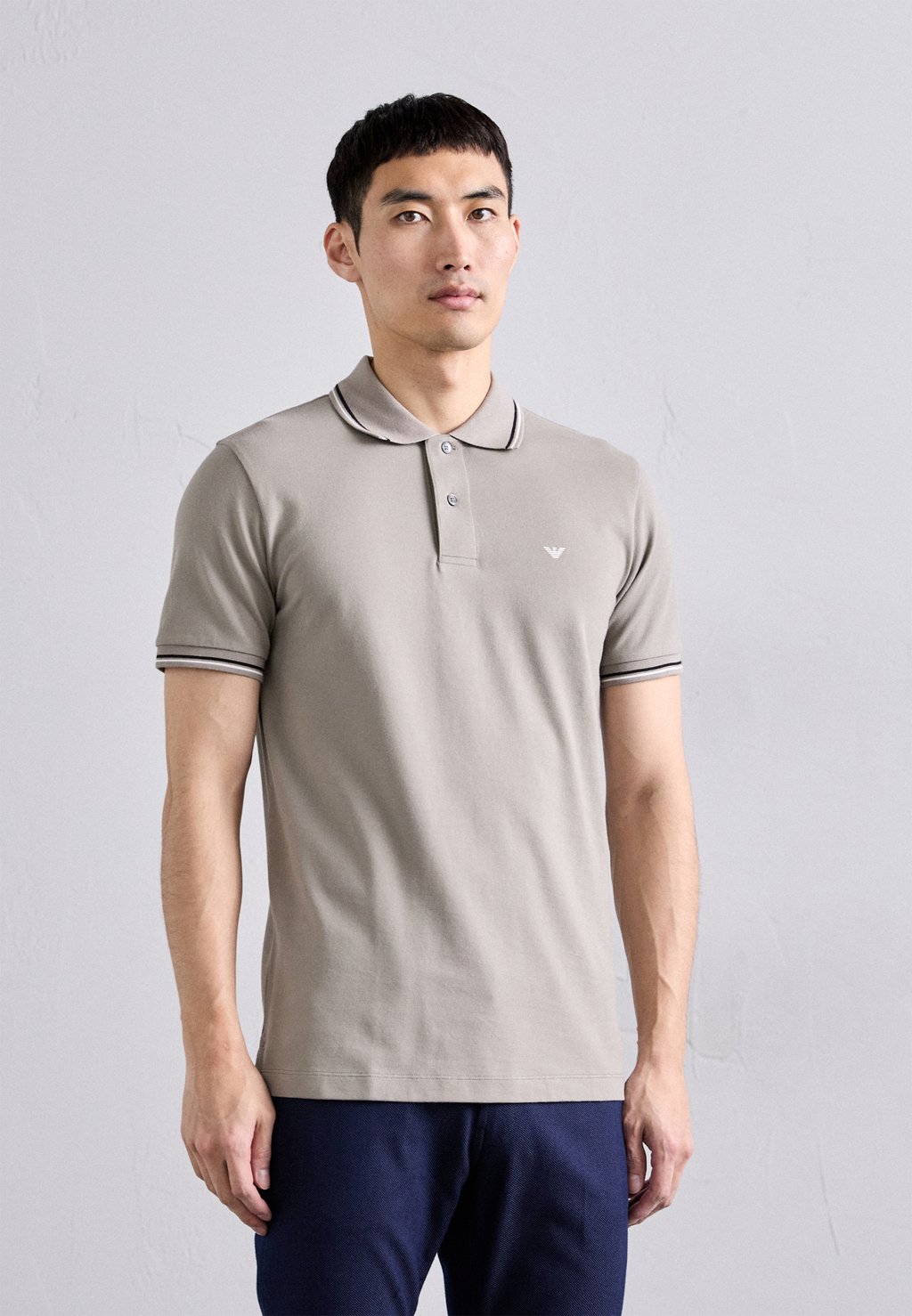 

Рубашка поло Emporio Armani, серо-коричневый