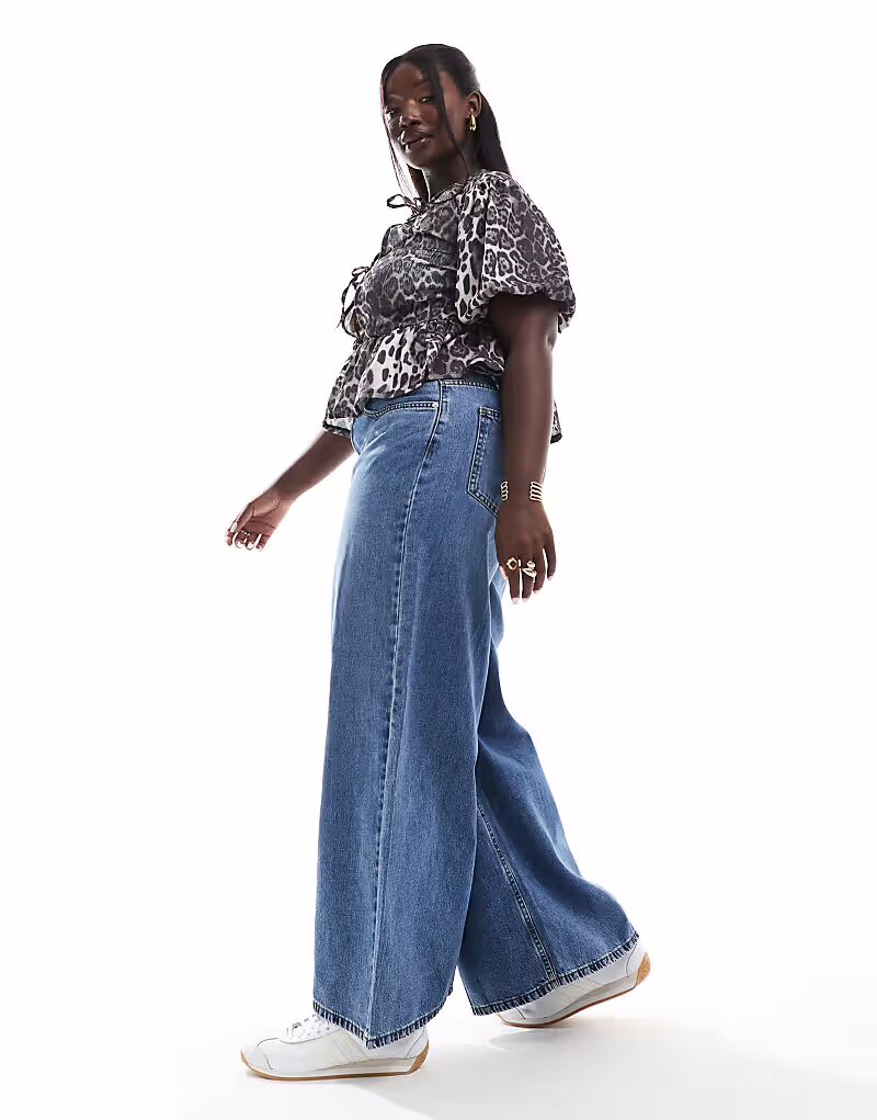 

Джинсы ASOS DESIGN Curve широкого кроя, средне-синего цвета - MBLUE