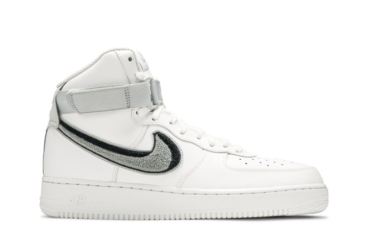 

Кроссовки Nike Air Force 1 High '07 LV8 'Chenille Swoosh', белый