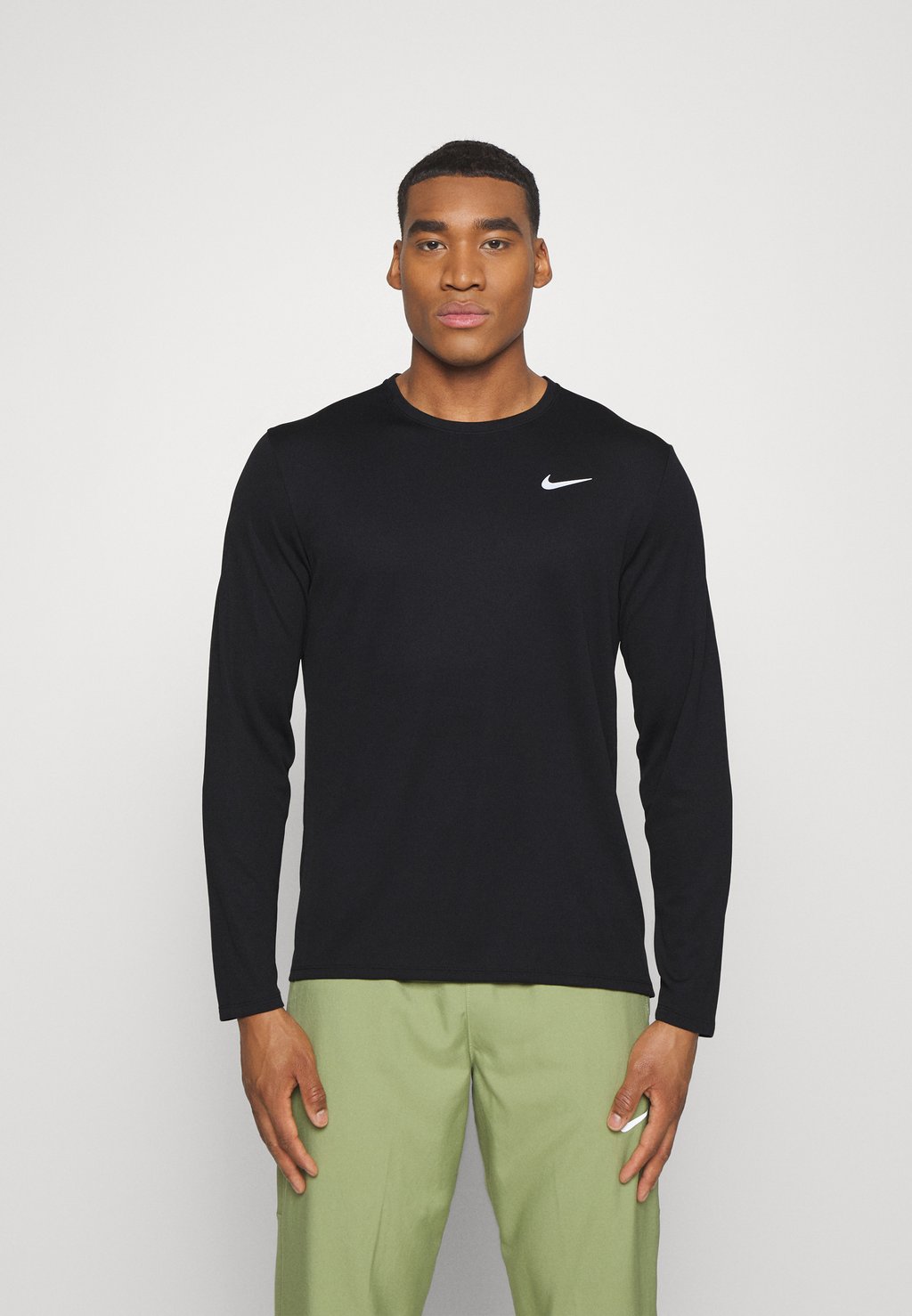 

Футболка Nike MILER TOP, цвет Black, Черный, Футболка Nike MILER TOP, цвет Black