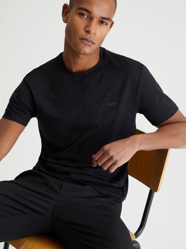 

Хлопчатобумажная футболка с микро-логотипом Calvin Klein, черный