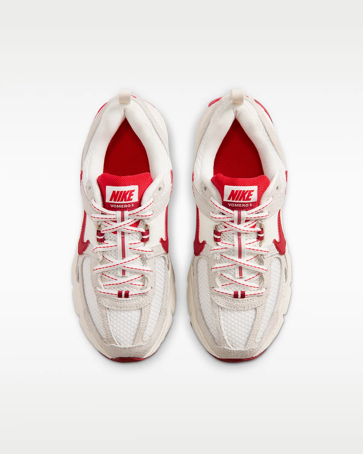 Детские кроссовки Nike Vomero 5 SE, Sail/Team Crimson/University Red — фото 4
