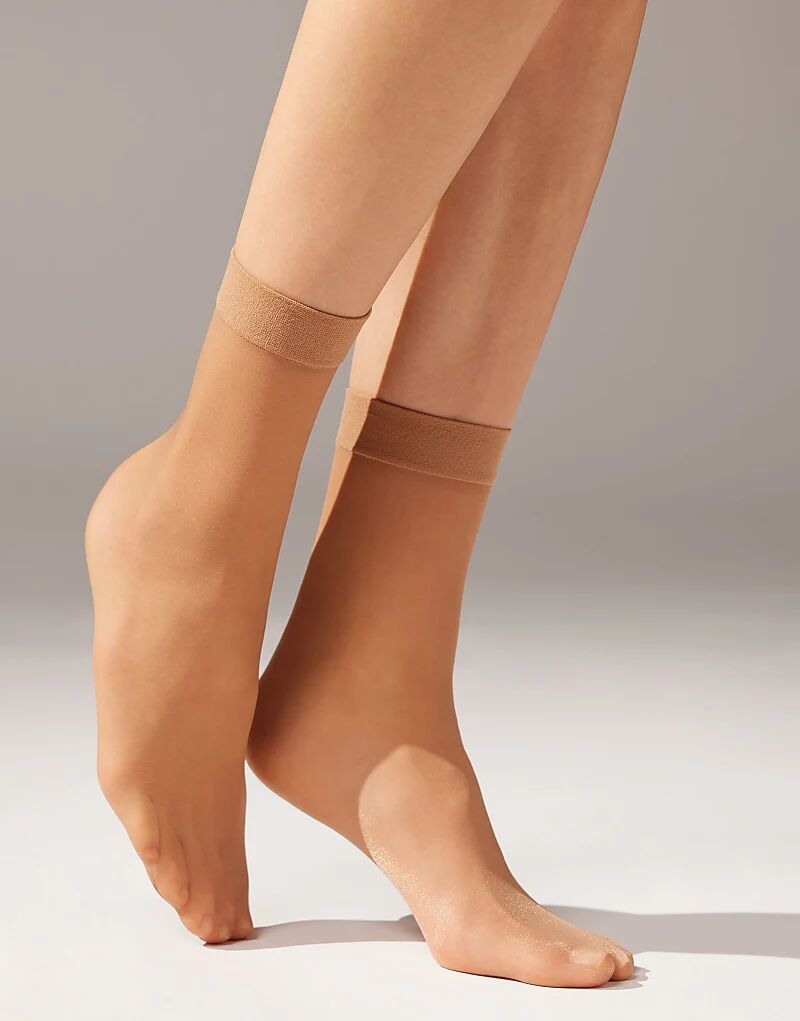 

Прозрачные носки Calzedonia 20 ден в цвете бежевая карамель