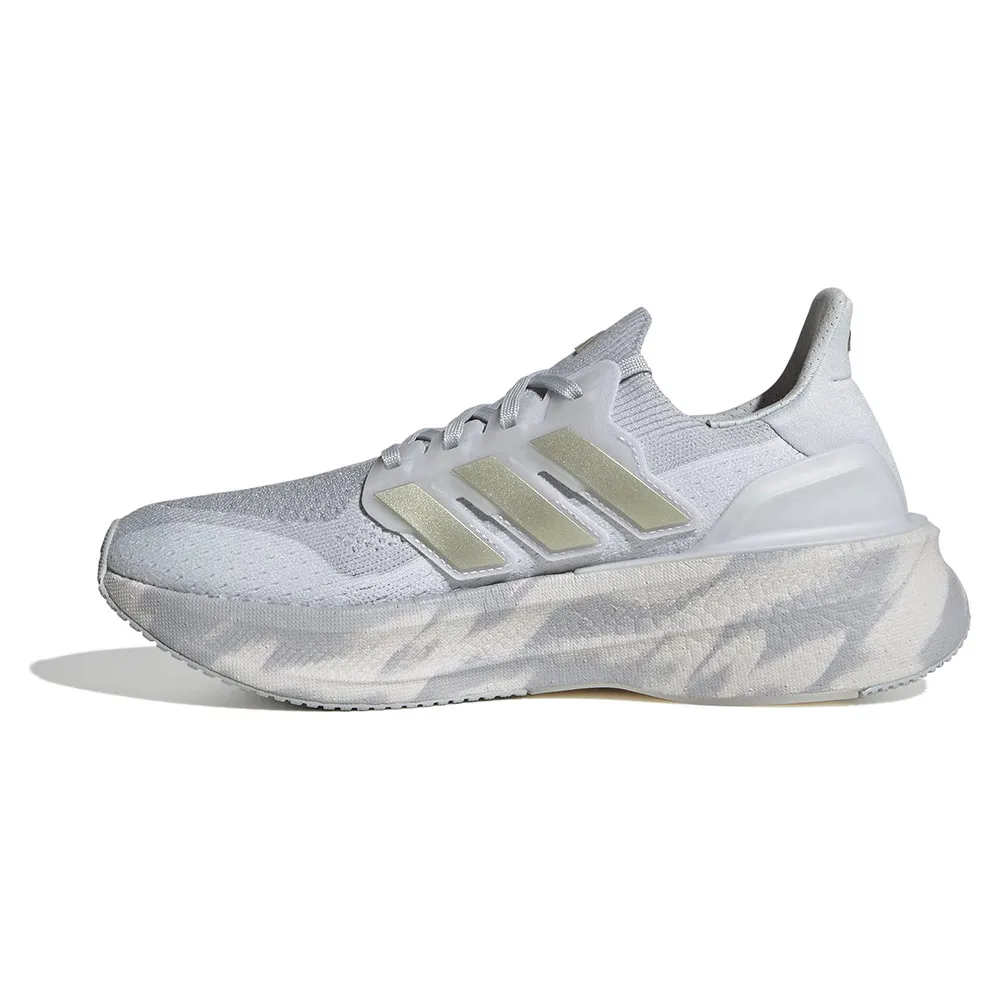 Беговые кроссовки adidas Ultraboost 5, серый — фото 3