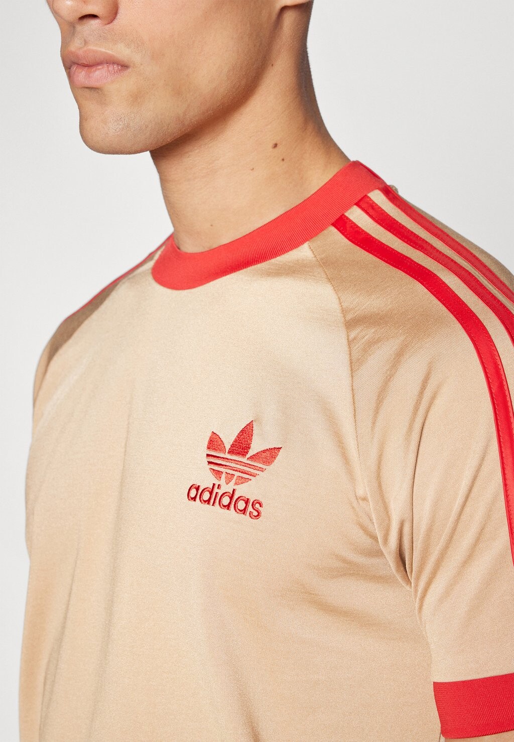 

Базовая футболка DAVID BECKHAM 3 STRIPES TEE adidas Originals, бежевый
