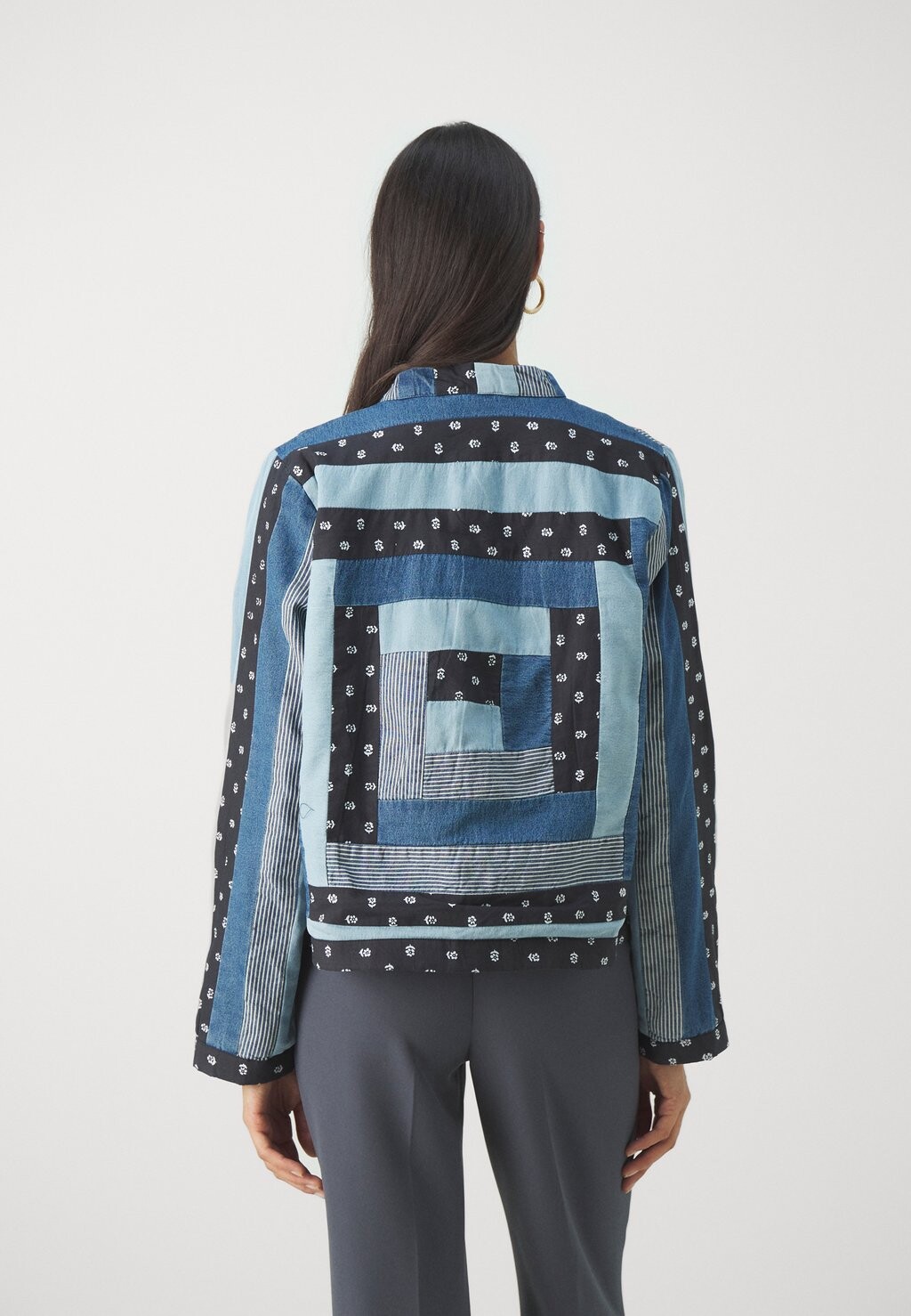 

Легкая куртка EMILIALL SHORT JACKET Lollys Laundry, синий