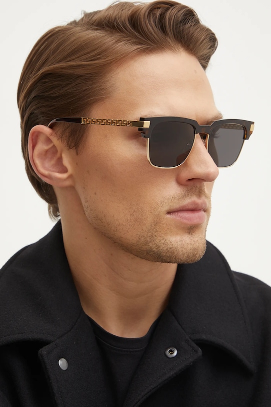 

Солнцезащитные очки Versace, коричневый