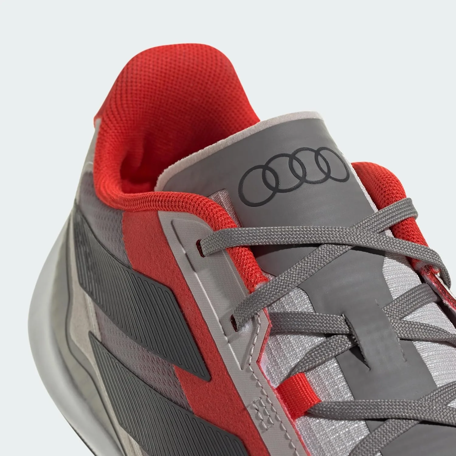 Кроссовки Adidas Feroza Audi Revolut F1 Team, черный/красный/жемчужный — фото 4
