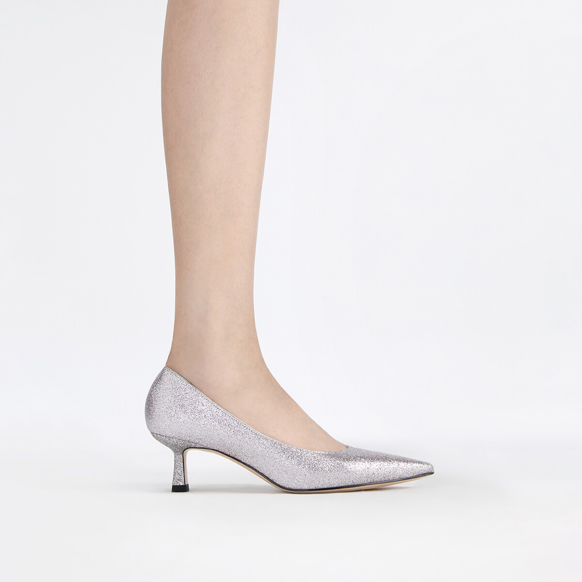 Туфли на высоком каблуке женские серебристо-белые Charles&Keith — фото 4
