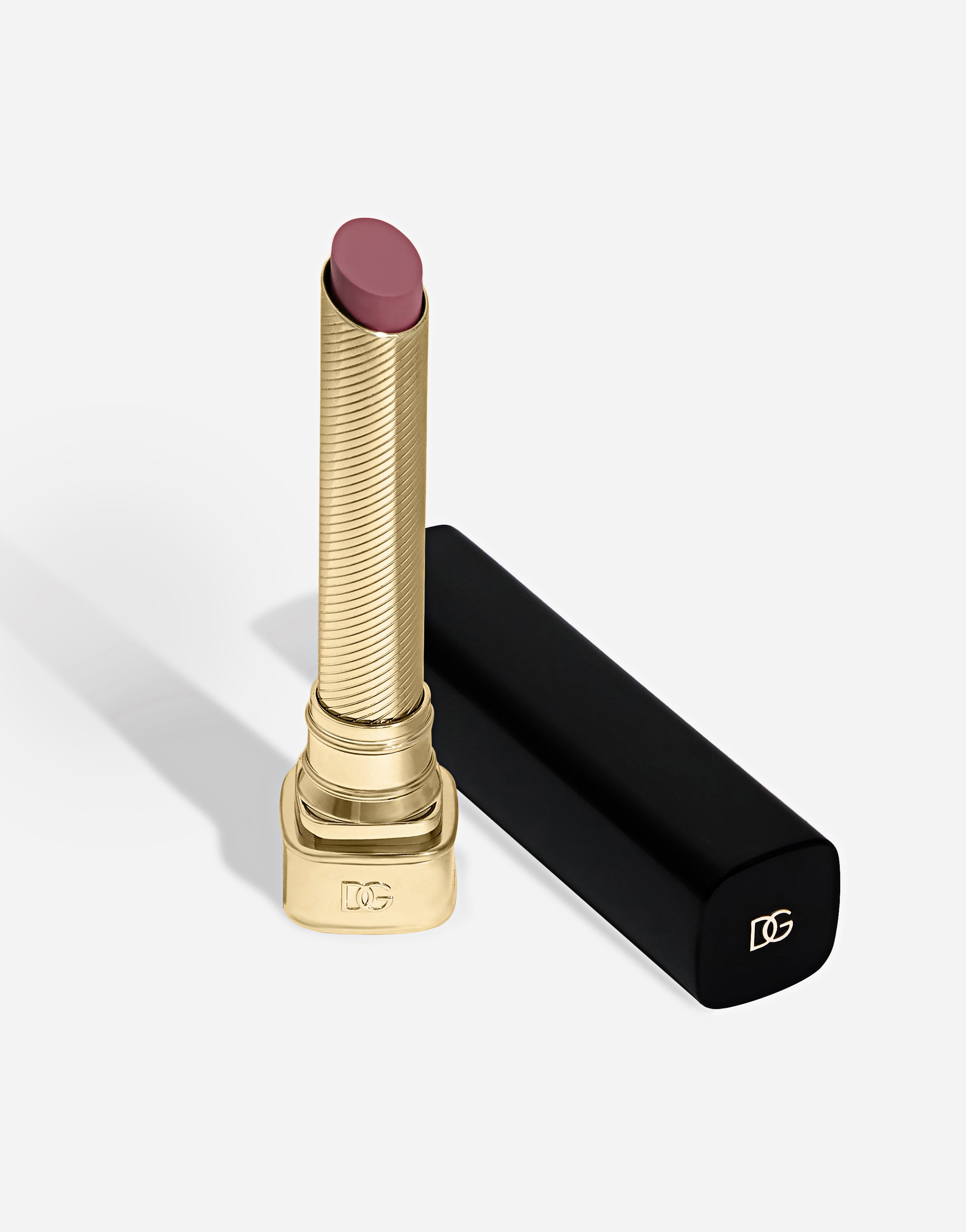 

Мой уютный матовый Dolce & Gabbana, my 13.01 - светло-розовый с голубым подтоном