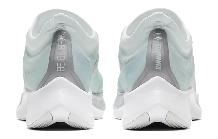 Кроссовки Nike Zoom Fly 3 для женщин — фото 4