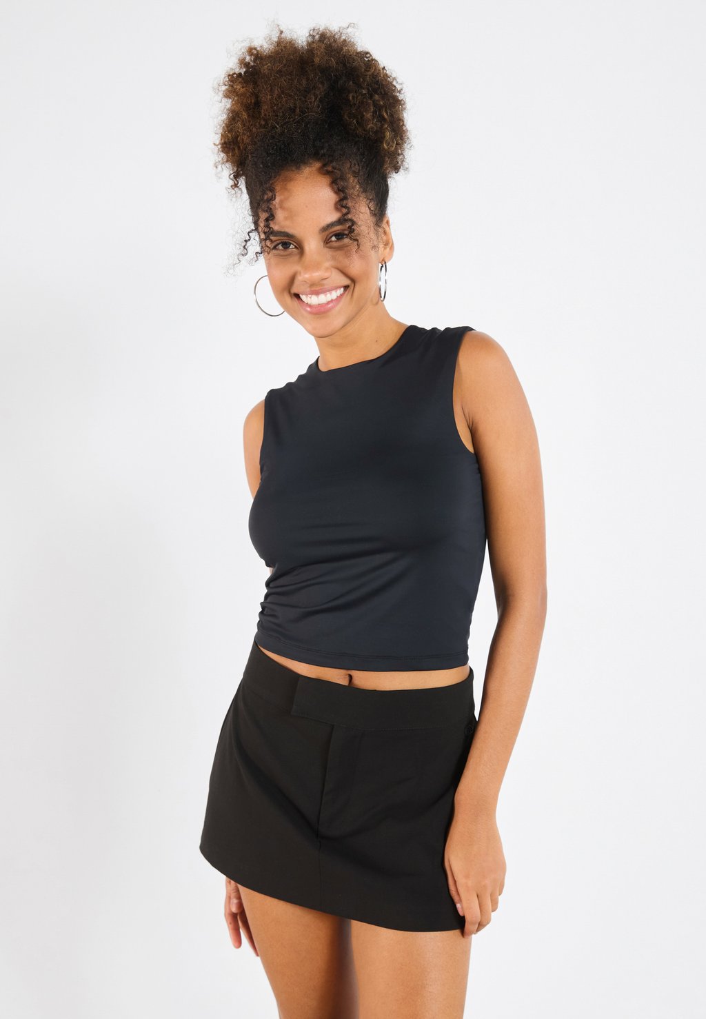 

Топ CROPPED TANKTOP IN POLYAMIDE MIX Even&Odd by Zalando, черный