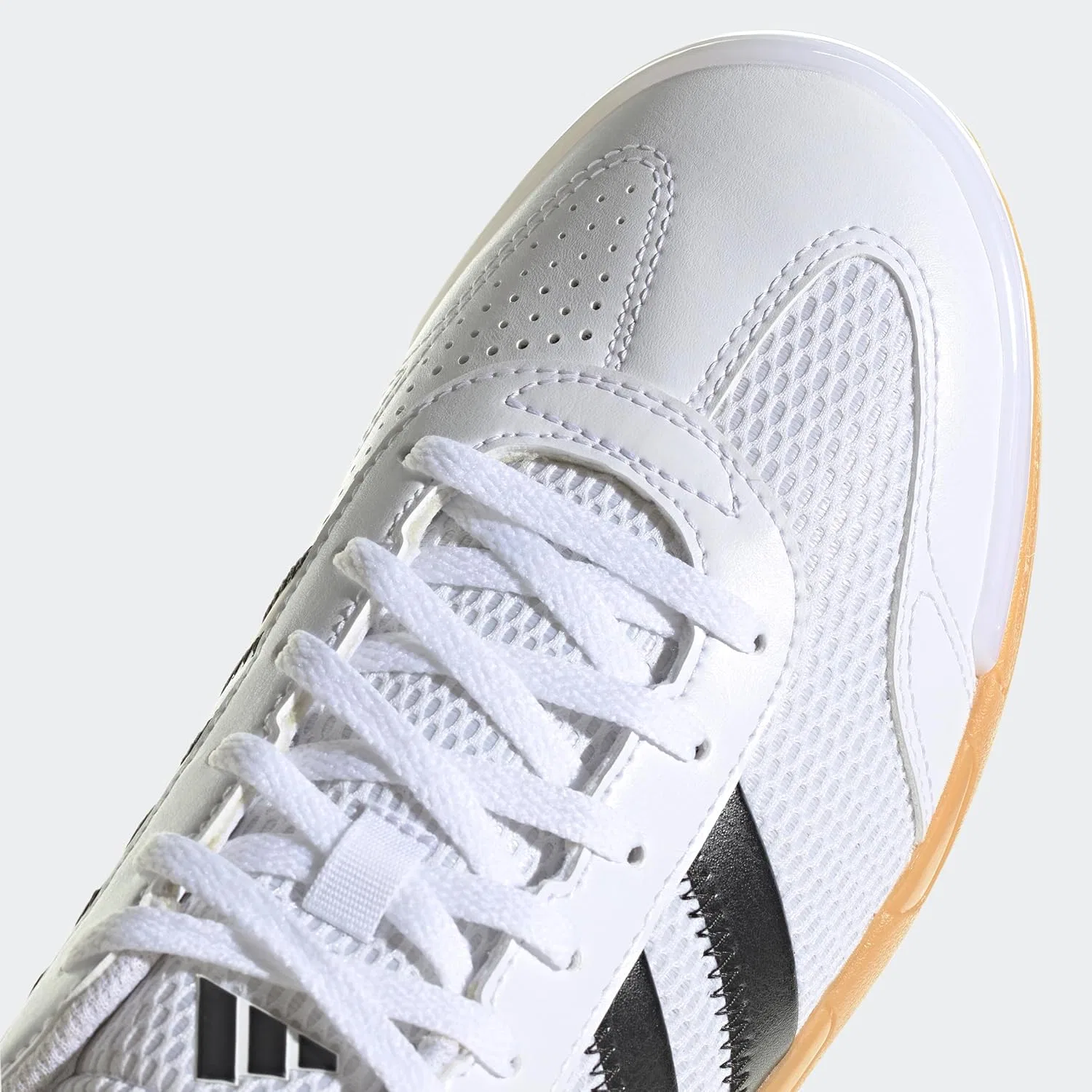 Мужские домашние кроссовки Adidas Performance Special Light G64338, Cloud White Core Black Core Black — фото 4