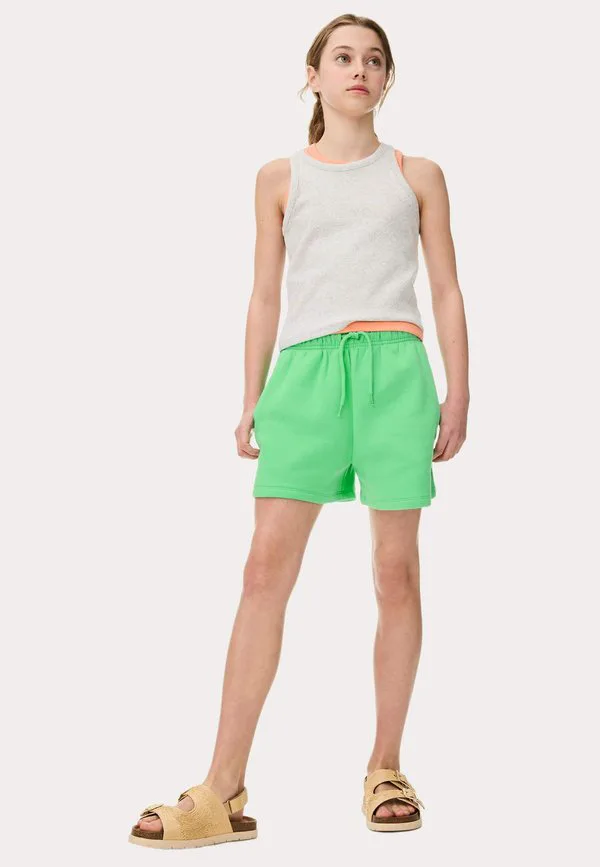 Дорогие спортивные штаны Marks & Spencer, Green