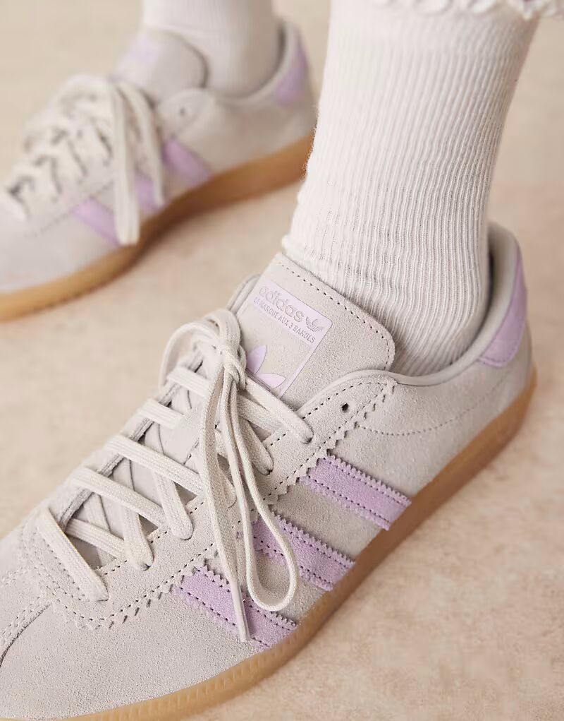 Кроссовки Adidas Originals Bermuda серого и фиолетового цветов — фото 3