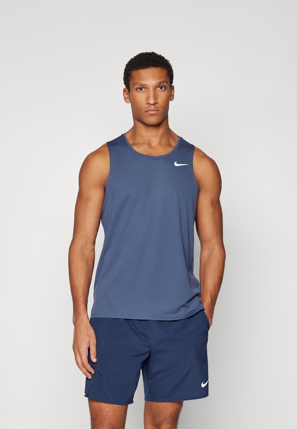 

Топ MILER TANK Nike Performance, темно-синий