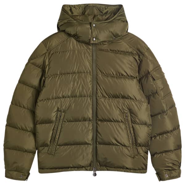 

«Новая» куртка Майи Moncler, зеленый