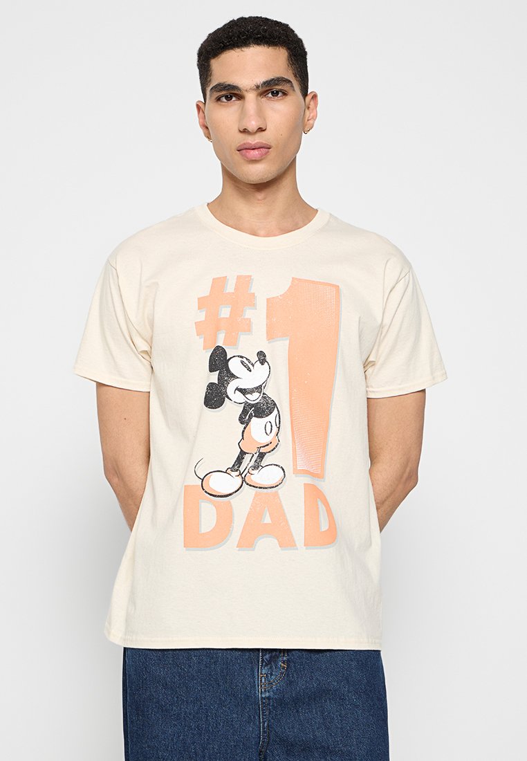 

Футболка с принтом MICKEY MOUSE NUMBER 1 DAD Disney, бежевый