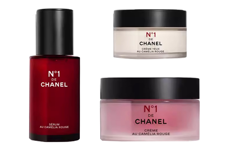 

CHANEL Набор №1 Red Camellia три средства для ухода за кожей увлажняющий и восстанавливающий 30мл+15г+50г