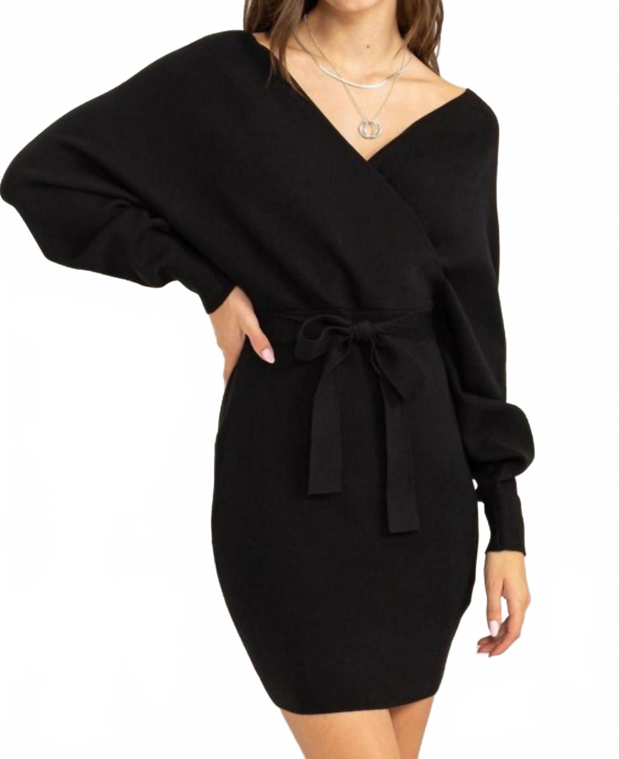 

Обманчиво простая платье-свитер с длинным рукавом в черном цвете HYFVE