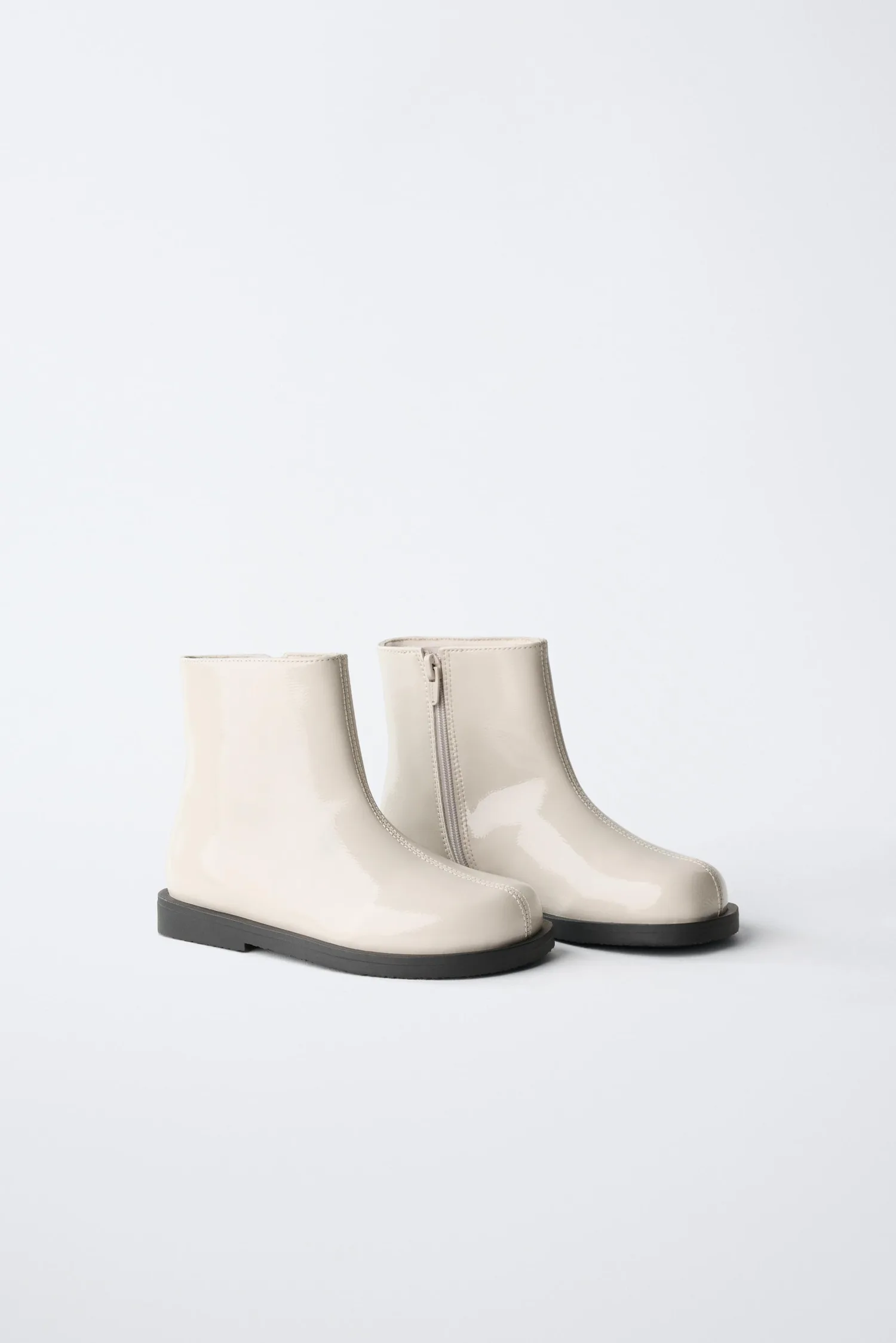Лакированные сапоги до щиколотки Zara, экрю/белый — фото 2
