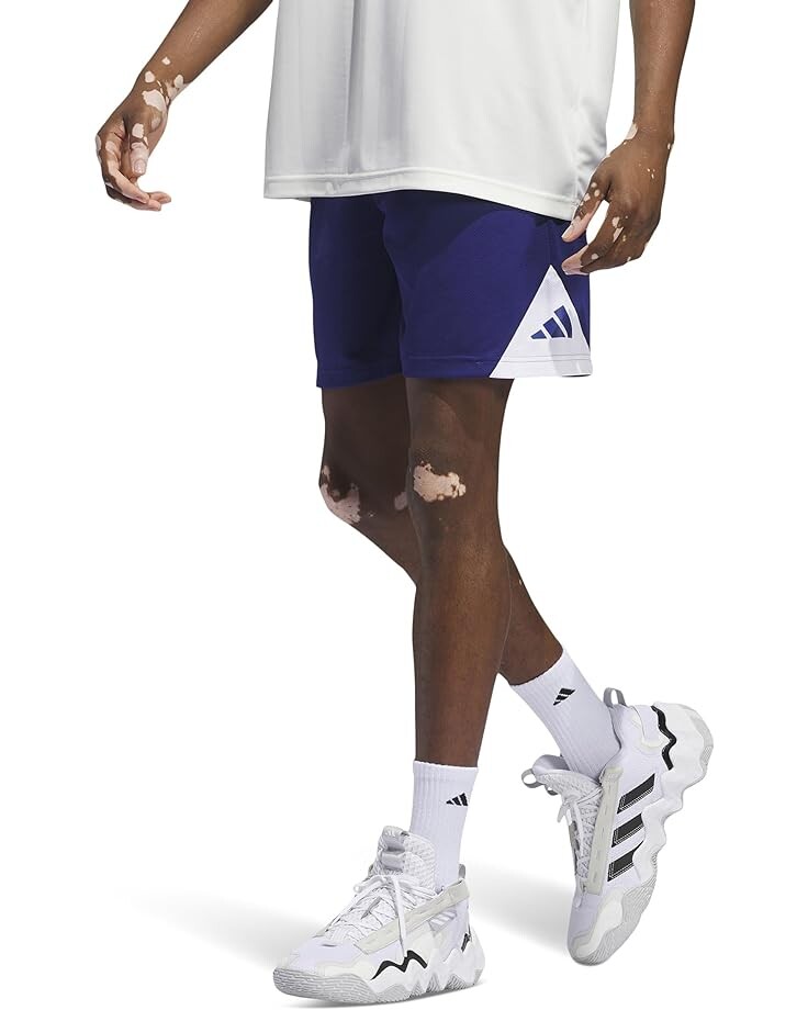 

Шорты adidas Basketball Badge Of Sport 9", цвет Victory Blue/White