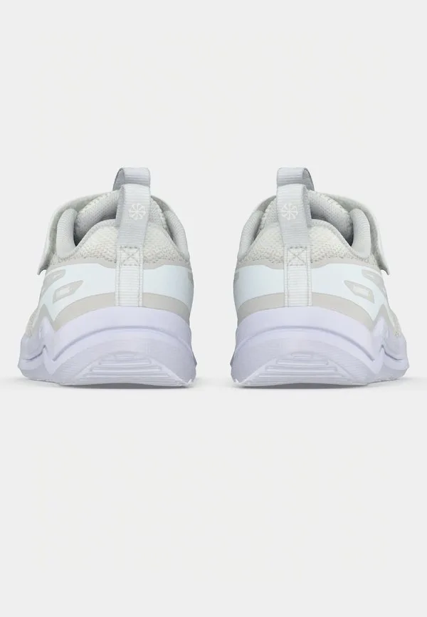 Кроссовки для бега по шоссе cosmic runner, белые/платинового цвета Nike Performance, White/Platinum-Coloured Tint — фото 4