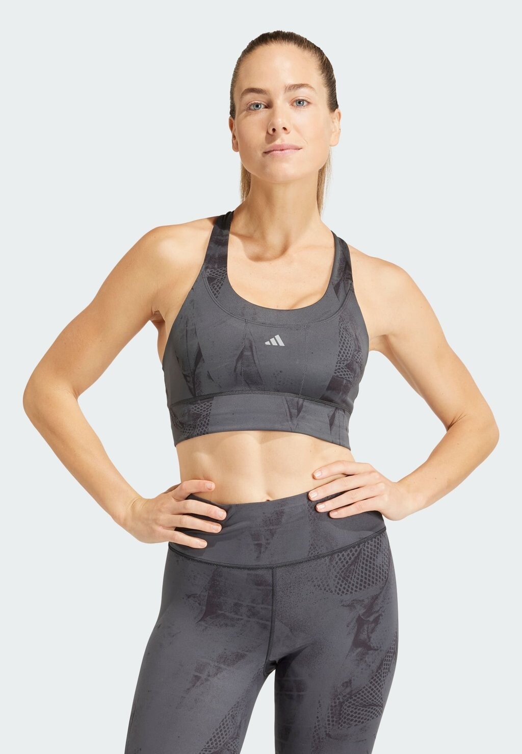 

Спортивный бюстгальтер средней поддержки RUN POCKET ITERATION adidas Performance, цвет carbon black